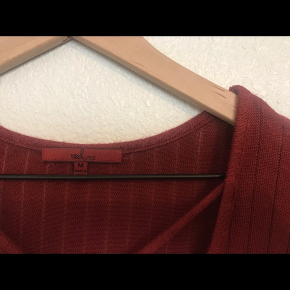 Buckle BKE top Size M Rust color - Picture 3 of 8